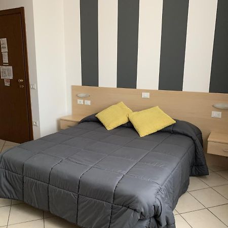 Hotel Bussana Porto Tolle Kültér fotó