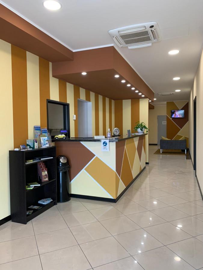 Hotel Bussana Porto Tolle Kültér fotó