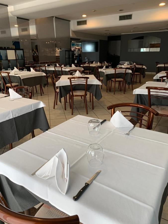 Hotel Bussana Porto Tolle Kültér fotó