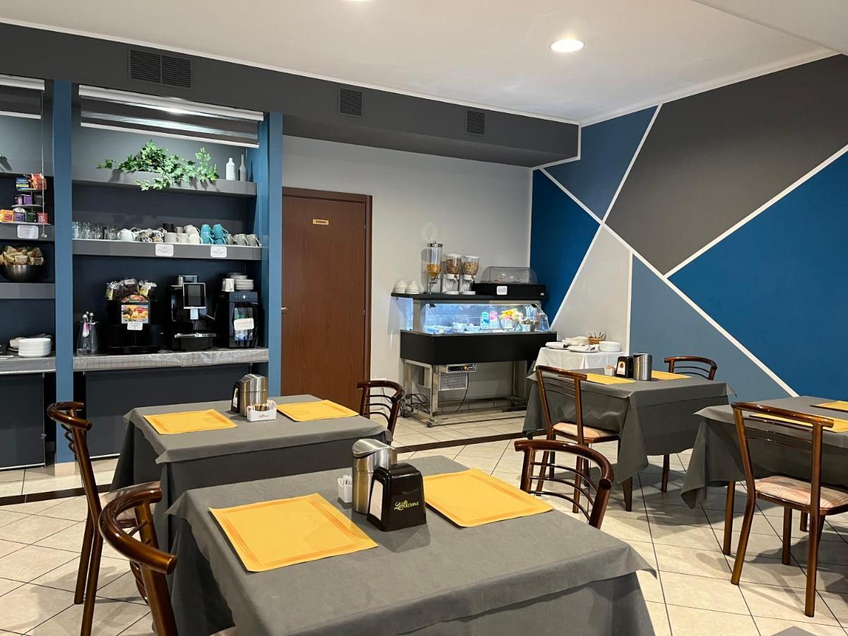 Hotel Bussana Porto Tolle Kültér fotó