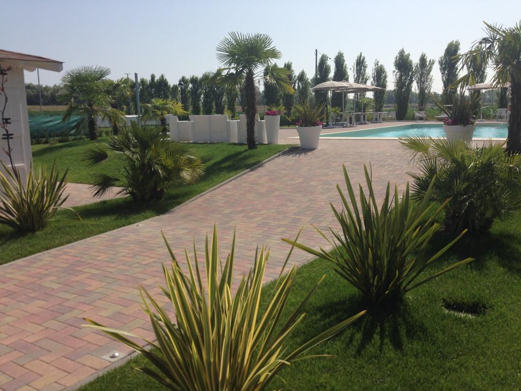 Hotel Bussana Porto Tolle Kültér fotó