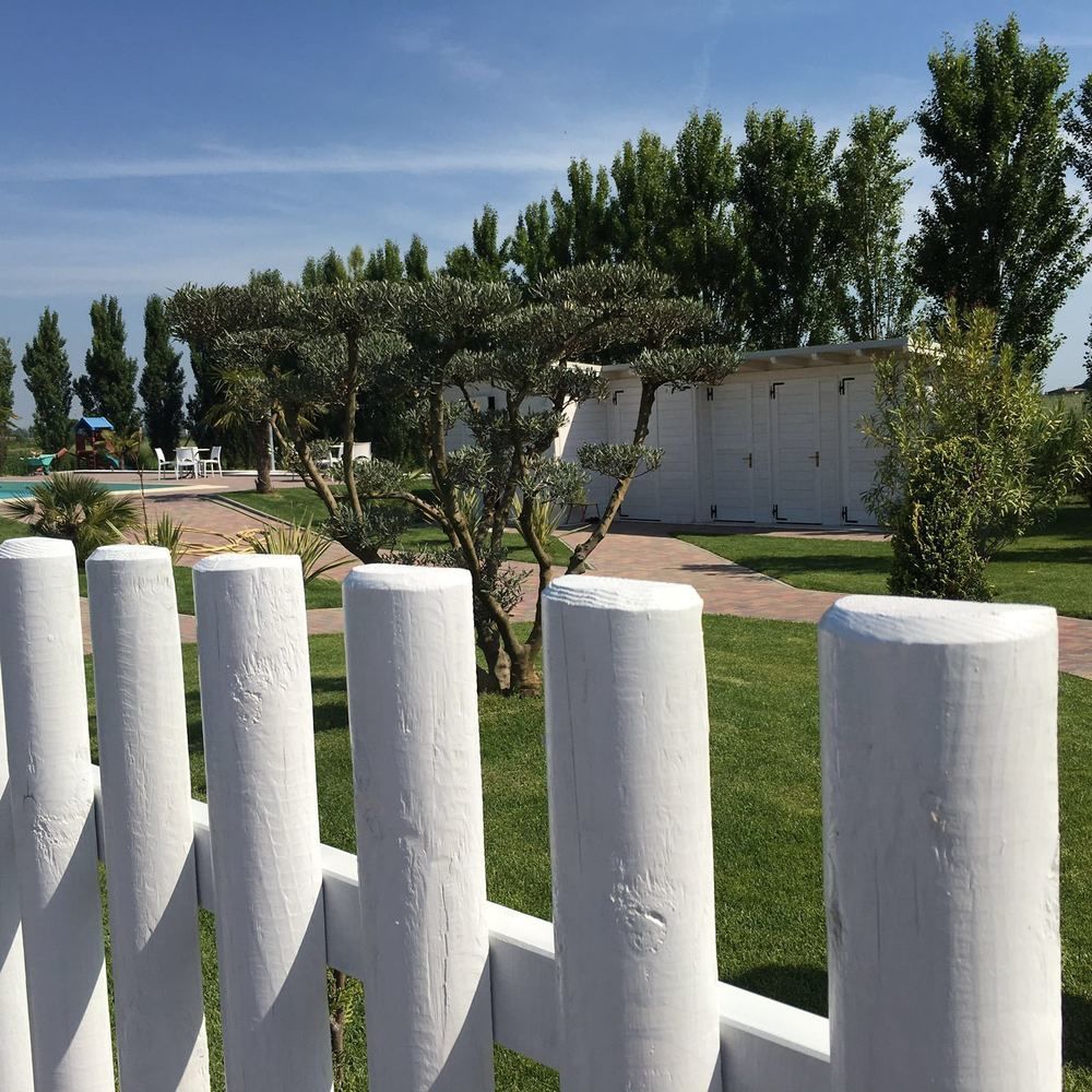 Hotel Bussana Porto Tolle Kültér fotó
