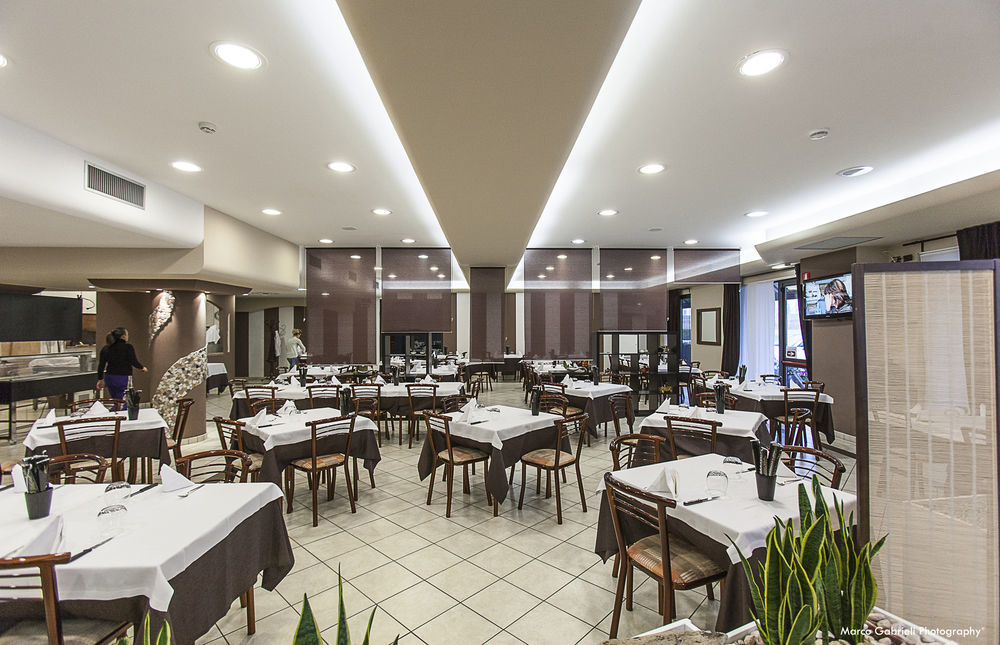 Hotel Bussana Porto Tolle Kültér fotó